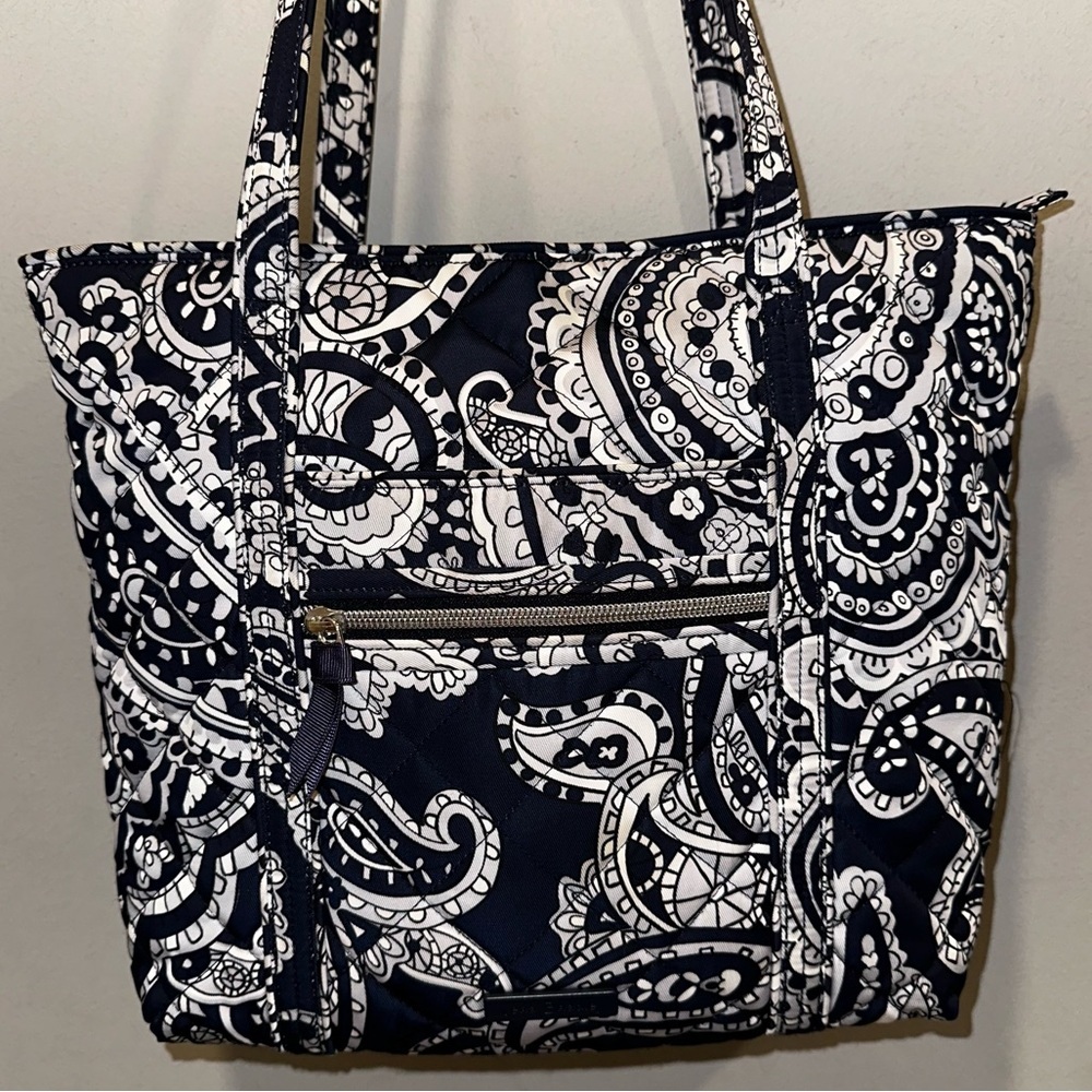 Vera Bradley Deep Night Paisley Small Zippered Tote in Performance Twill